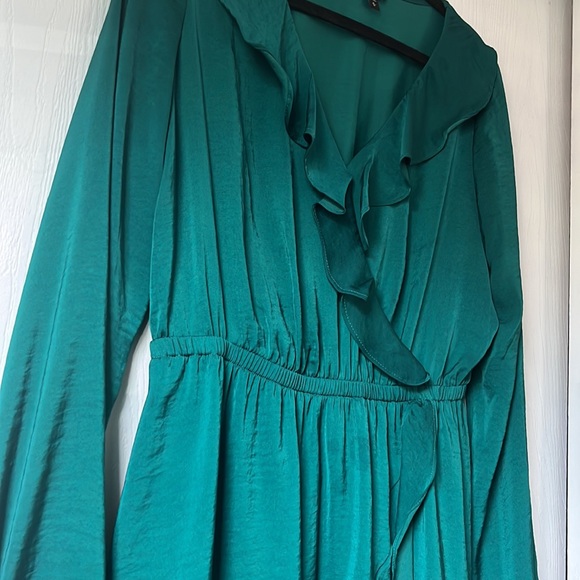 Emerald green express dress - Picture 2 of 2